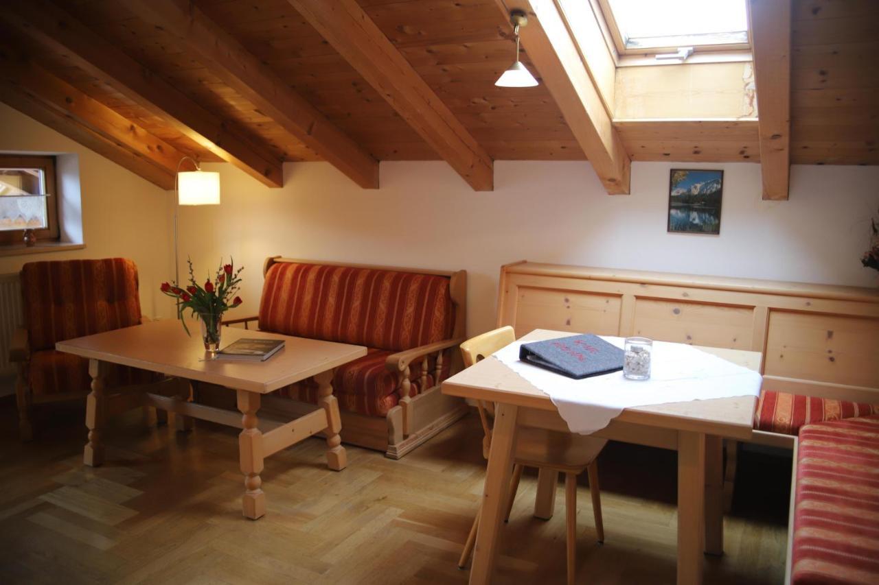 Ferienwohnungen Kir Royal Krün エクステリア 写真